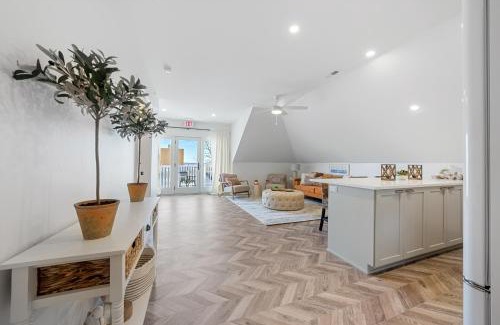 Sandusky Apartment | Presidential Suite Sandusky Waterfront Area