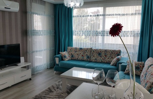Liman Mahallesi Apartment | Prestige Park Residence - 3 (150m of the sea)