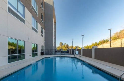 Gainesville House | Prestige Suite for Vacation w/ Best Amenities