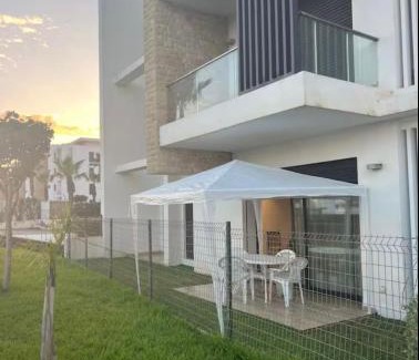 Plage des Nations Apartment | prestigia avec piscine