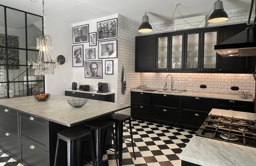 Pezenas Villa | Prestigious property and green setting in the city of Molière!