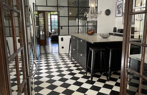 Pezenas Villa | Prestigious property and green setting in the city of Molière!