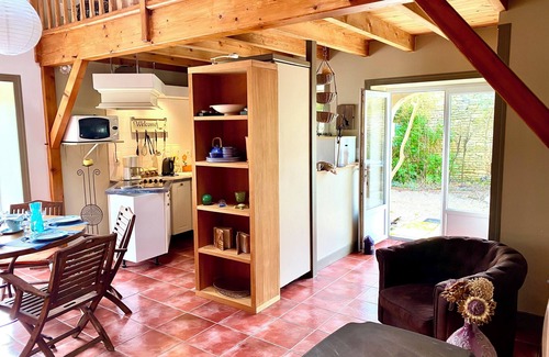 Aumagne House | Pretty, bucolic 95 m2 house in magnificent landscaped grounds. Private courtyard. Swimming pool.
