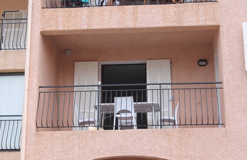 Saint-Florent Apartment | Pretty F2/F3 200 m from the city center and the port of Saint Florent