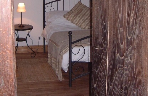 Chasseneuil-sur-Bonnieure Cottage | Pretty Charantais cottage. WIFI. With private pool & garden, tranquil location