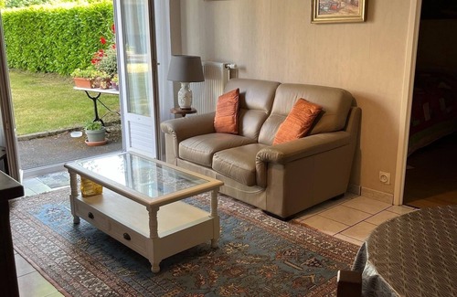 Brive-la-Gaillarde Apartment | Pretty garden apartment in peaceful residence