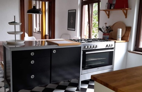 Calbe Apartment | Pretty living-Spacious vacation apartment in a manor house near the Saale and Elbe rivers