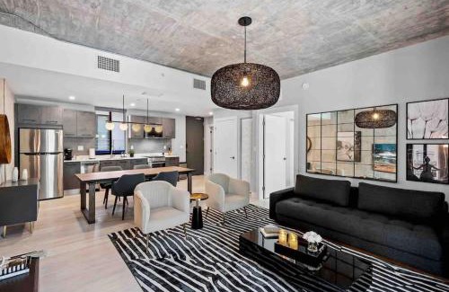 Flagler Village Apartment | Pretty Rola 204 Upscale Spacious 1B1B Apt w King Bed at Downtown Ft Lauderdale