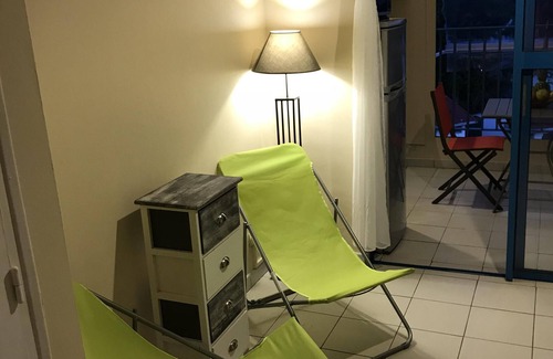 Tartane Apartment | Pretty studio fully equipped, well located, full benefits.