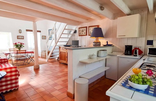 La Couarde-sur-Mer House | Pretty village house with its private courtyard