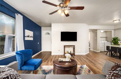 Cypress Apartment | Price Drop! Off-Apt 3BR Fast Wifi & More-12B