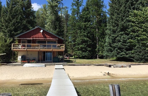 Bonner County House | Priest Lake BEACHFRONT with 2-slip dock