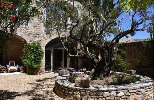Vagnas Bed & Breakfast | Prieuré du 17è dans l'Ardèche méridionale