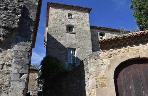 Vagnas Bed & Breakfast | Prieuré du 17è dans l'Ardèche méridionale
