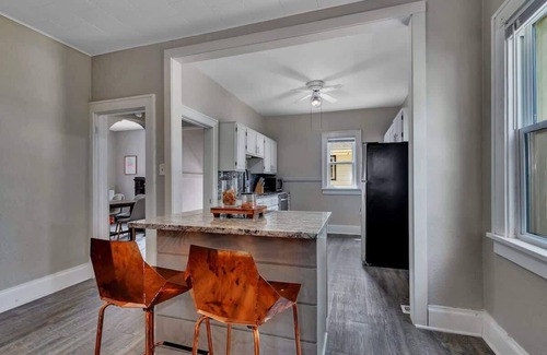 St. Cloud House | PRIME Granite City location/close to SCSU & DT