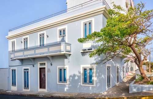 Puerta de Tierra Apartment | Prime Locale near Historic Old San Juan