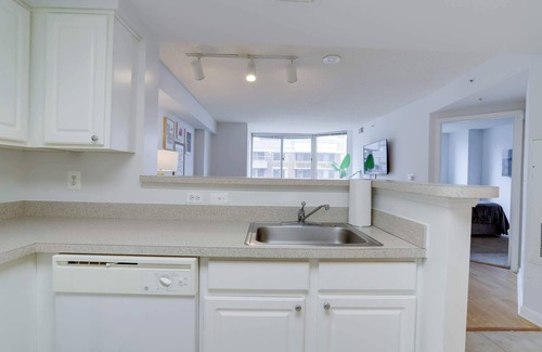 Ballston Apartment | Prime Location Apt Near Ballston