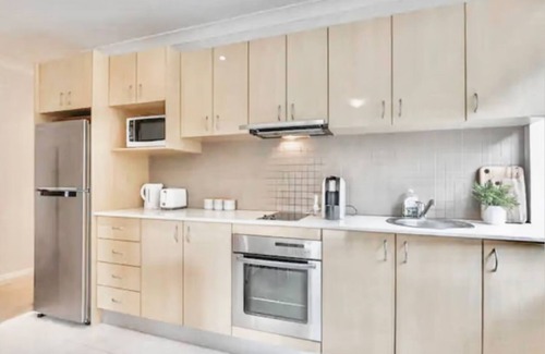 Bondi Junction Apartment | Prime location unit with backyard