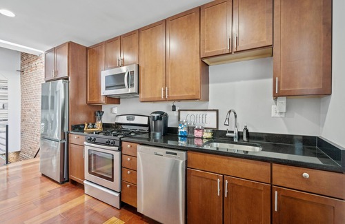 Southwest Apartment | Prime Location! DC’s Southwest and Navy Yard Welcomes You!