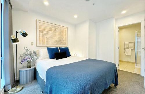 Auckland Central Business District Apartment | Prime Location Modern 1BR Beside Skytower VS Pool
