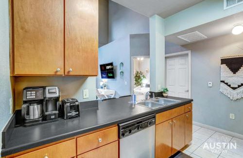 West Campus Apartment | Prime Location Modern Comfort plus Sleeps Up to 16