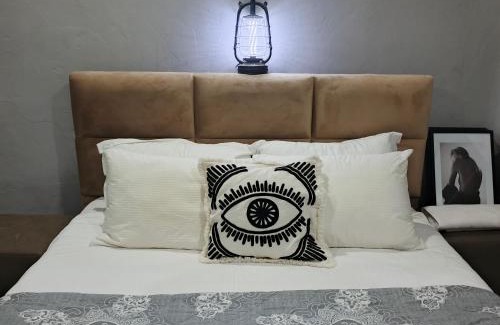 Vera Apartment | Prime location studio with terrace & shared bathroom & private kitchen