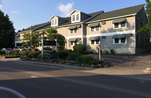 Ogunquit Condo | Prime Village Location - Walk to Beach and Restaurants!