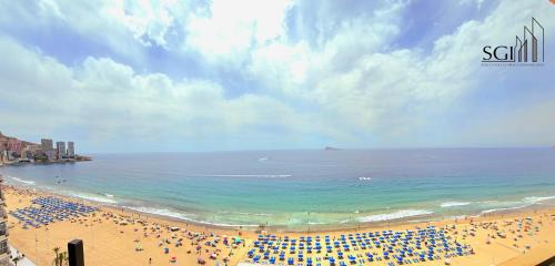Benidorm Apartment | Primera línea de playa- First line Beach