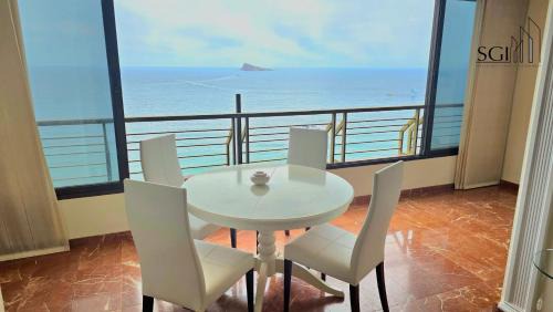Benidorm Apartment | Primera línea de playa- First line Beach