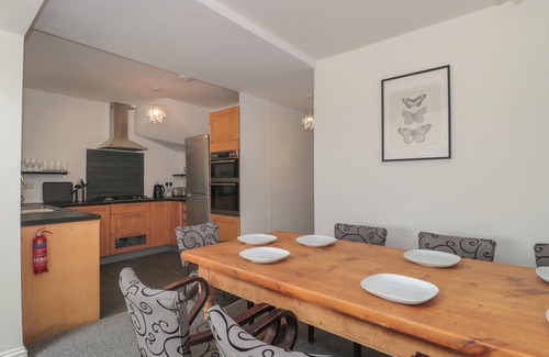 Watchet Cottage | PRIMROSE COTTAGE, pet friendly, with open fire in Roadwater