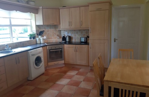 Kinnitty Cottage | Primrose Cottage (TR1)