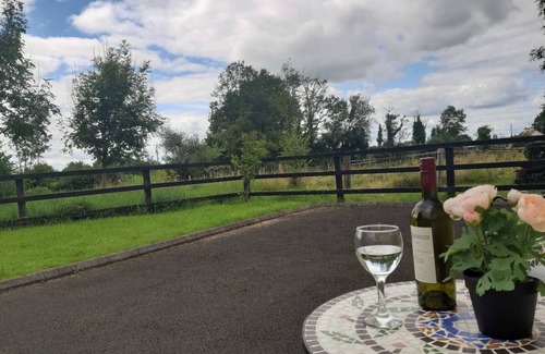 Kinnitty Cottage | Primrose Cottage (TR1)