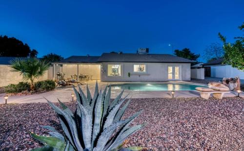 East Mesa House | Princess Drive Outstanding 5 Star Residence With