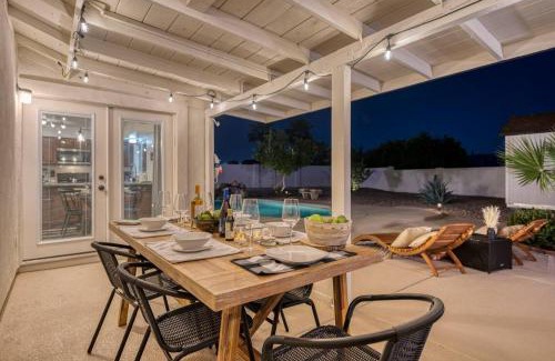 East Mesa House | Princess Drive Outstanding 5 Star Residence With