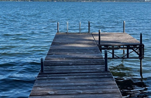 Cressy House | Prinyers Lake House in Prince Edward County