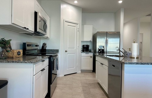 Casa Grande House | Pristine 3 bedroom w/office in central Casa Grande close to shopping and more!