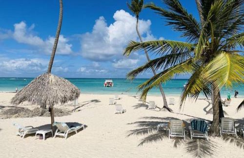 Bavaro Apartment | Pristine 4BR Beachfront Getaway with Pool & Rooftop