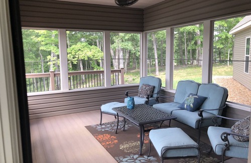 Innsbrook House | Pristine Lake Alpine house with spectacular sunset view, kayaks, SUPs & Peloton!