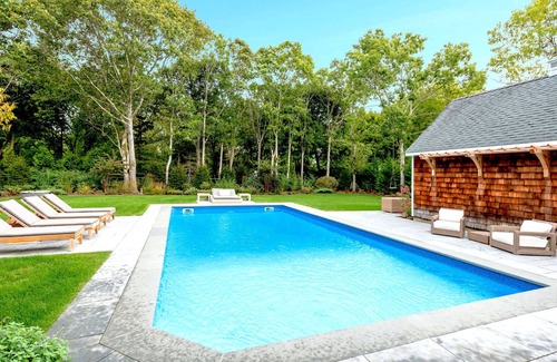 Quogue House | Pristine Quogue village home