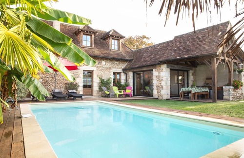 Saint-Crepin-d'Auberoche Cottage | Private swimming pool (heated in season), peace and quiet, charming house : Chez Milou