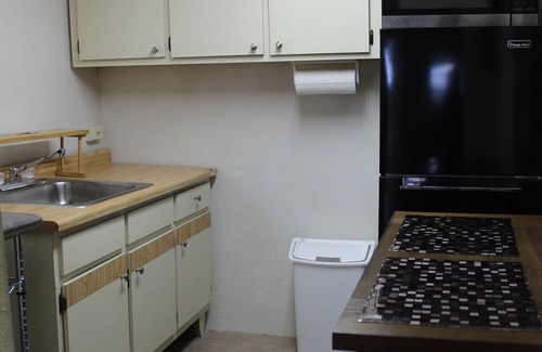North Side Apartment | Private 1 bedroom apartment - 10 min from Magens Bay Beach