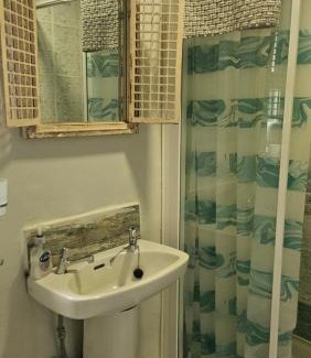 Cahirciveen Apartment | Private 1 bedroom suite