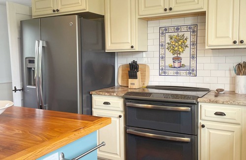 Bozrah Other | Private 1790s Farmhouse Close to the Shoreline and Casinos