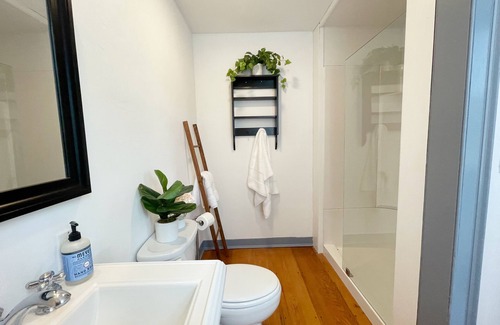 Bozrah Other | Private 1790s Farmhouse Close to the Shoreline and Casinos