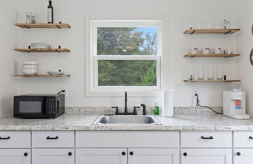 Conestee House | Private 1BR Guest House w/Pool & Kitchen