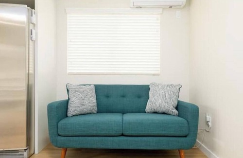 North Long Beach House | Private 2BD Home w WiFi, In Unit W/D - Long Stays