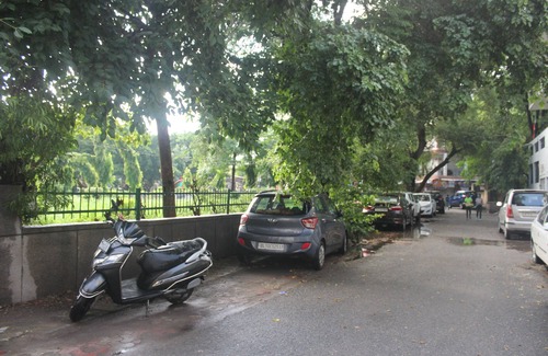 Hari Nagar Apartment | Private 2BHK Garden House with Wifi + Bonfire + Barbeque