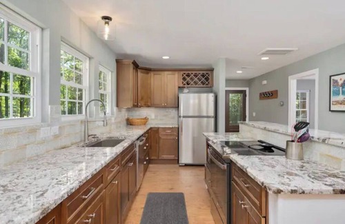 Cooleys Rift House | Private 3 Bedroom Home in Gated Community