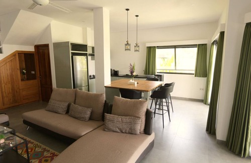 Pemaron Villa | Private 3 bedroom villa direct on the beach in North Bali, Lovina area