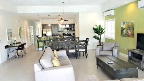 Canaan Villa | Private 4BR-5 Bath Luxury Villa with Pool in Gated Community near beaches
